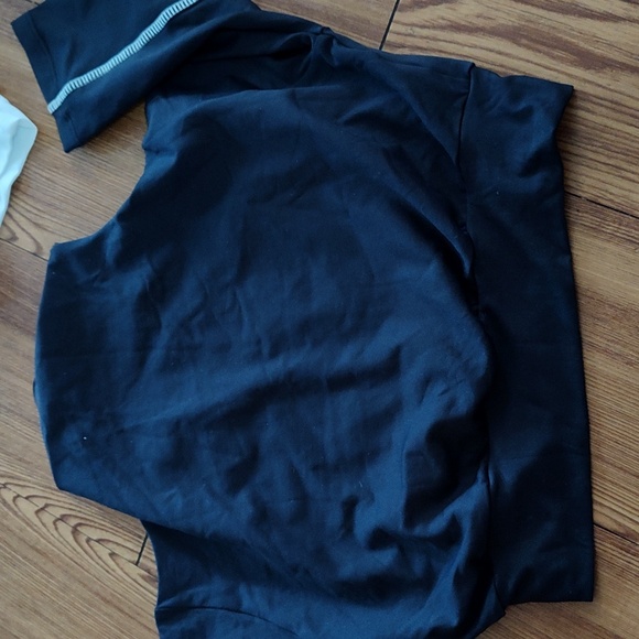 New without tag super hot Brazilian workout tops both tops - Picture 5 of 9